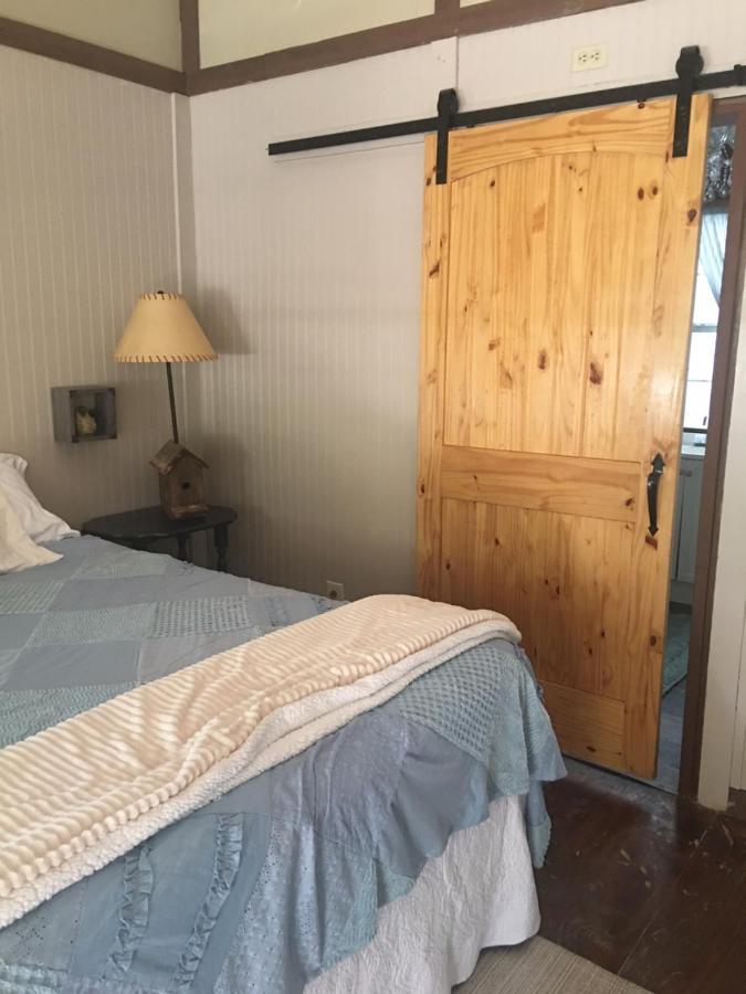 Acorn Hideaways Canton Sweet Tweet Guesthouse King Bed Εξωτερικό φωτογραφία